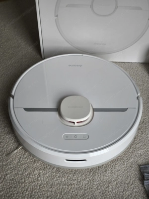 Dreame D9 Saug- Wischroboter Lasertechnik mit viel Zubehör Bild 3