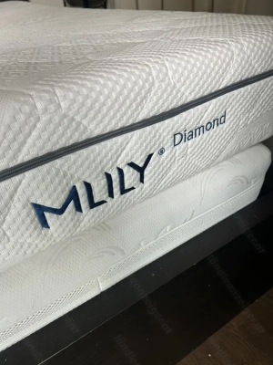 Bett mit Lattenrost und Matratzen, super Zustand Bild 5