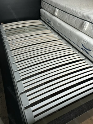 Bett mit Lattenrost und Matratzen, super Zustand Bild 4