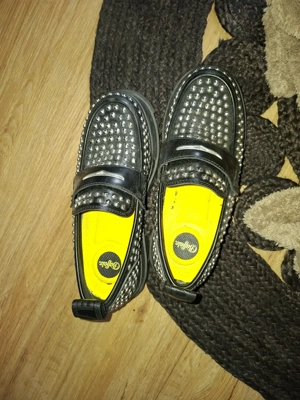 Originale Baffalo Schuhe (Loafer), Schwarz,Silber,Nieten  Bild 7