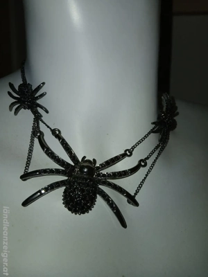 Strass-Kette schwarz m. 3 Strass-Spinnen Bild 2
