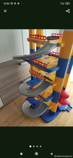 Großes Parkhaus Bild 2