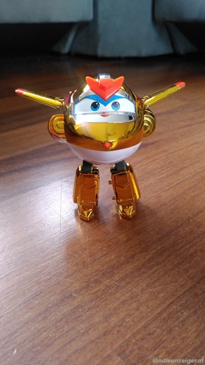 Super Wings Golden Boy Transformer