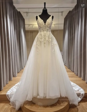 Brautkleid von Diane Legrand Bild 15