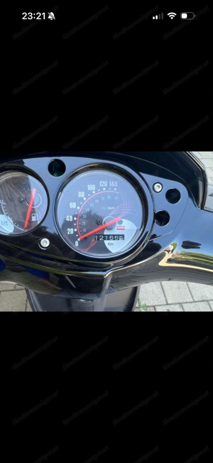 Aprilia Roller 125 Bild 6