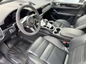 Porsche Cayenne Bild 16