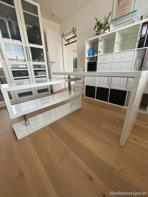 Flexibler Schreibtisch in Hochglanzweiss Bild 2