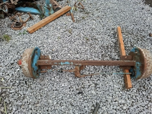 lanwirtschaftliche Anhängerachse 3-5 ton