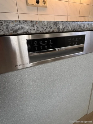 Vollständige Einbauküche mit Bosch Geräten Bild 4