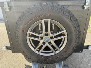 Offroad Anhänger mit Dachzelt komplett