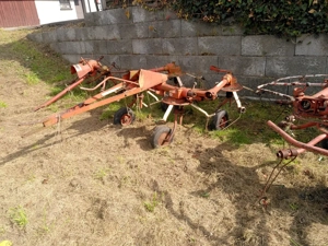 Verschiedene Heuwender Bild 3