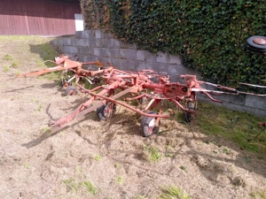 Verschiedene Heuwender Bild 4