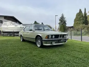 BMW 733i (E23) Bild 4