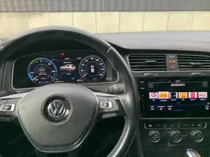 VW e-Golf mit virtual Display, Kamera, Radar, CCS, etc. Bild 2