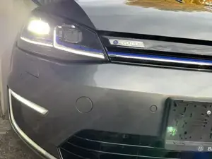 VW e-Golf mit virtual Display, Kamera, Radar, CCS, etc. Bild 5