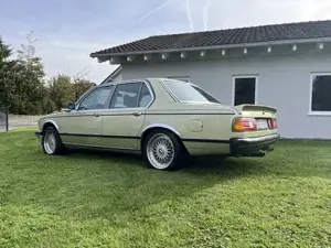 BMW 733i (E23) Bild 2