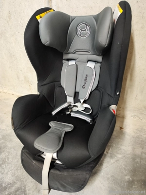 Cybex Sirona Kindersitz mit zwei Bezügen und Sommerüberzug  Bild 2