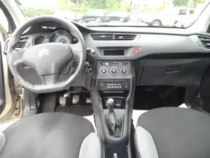 Wenig Kilometer Citroen C3 Advance !! BENZiNER !! Bild 7