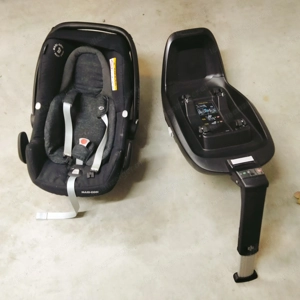 Babyschale mit isofix station  Bild 3