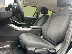 BMW 318d Limousine // Driving Assistant Professional // Parking Assistant Bild 10