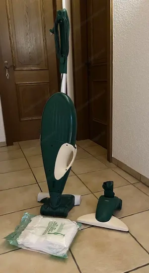 Staubsauger Vorwerk mit Zusatbürste und Staubsäckern