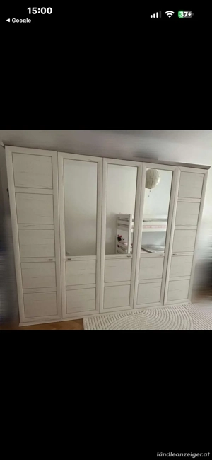 Kleiderschrank Bild 2