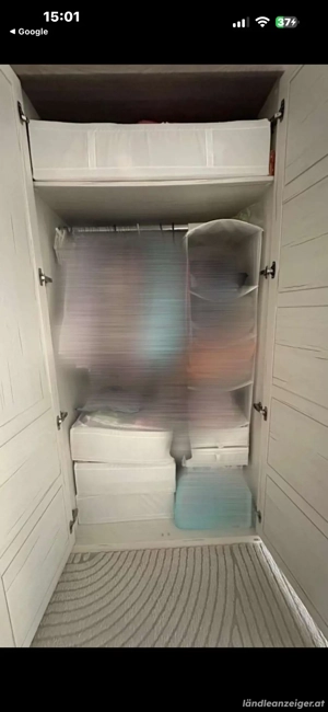 Kleiderschrank Bild 4