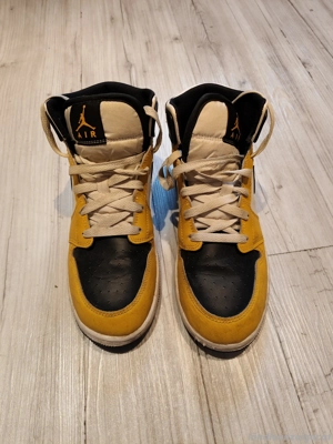Air Jordans Mid Gr. 40