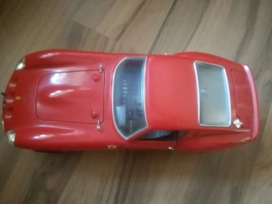 modellauto 1:18 (burago) Bild 3