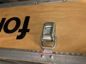 VollHolzkiste mit metal Scharniere und Tragegriffe Bild 3