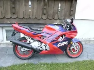 Honda CBR 600FP Bild 2