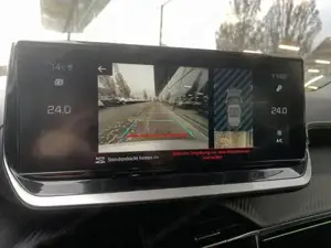 Peugeot 2008 GT PT 130 EAT ACC Carplay LED 17' 96 kW (131 PS... Bild 3