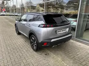 Peugeot 2008 GT PT 130 EAT ACC Carplay LED 17' 96 kW (131 PS... Bild 6