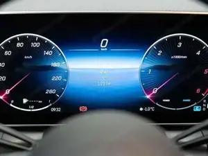 Mercedes-Benz GLC 220 d 4MATIC Navi Sport S-Sitz LED SpurW Bild 5