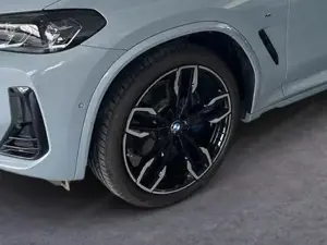 BMW X4 M40 d /PANO-DA/AHK/HUD/21Z/HK 250 kW (340 PS), Automatik, Allrad Bild 6