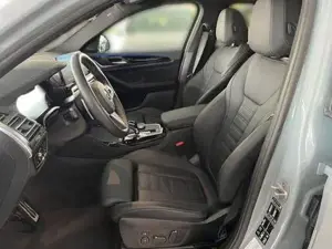 BMW X4 M40 d /PANO-DA/AHK/HUD/21Z/HK 250 kW (340 PS), Automatik, Allrad Bild 7