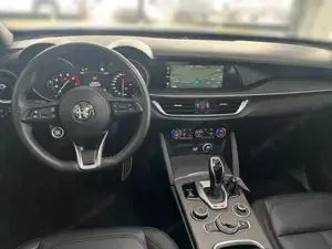 Alfa Romeo Stelvio TI 2.0 AT8 16V 280 PS Q4 NAVI/ASSIST 206 kW (28... Bild 10