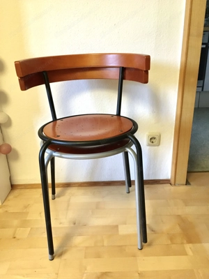 2 Stühle zu verschenken