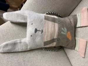 Gefülltes Polster mit Zirbenflocken 