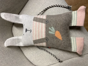 Gefülltes Polster mit Zirbenflocken  Bild 3