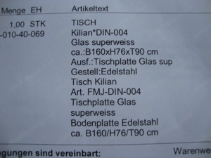 Küchentisch mit Glasplatte