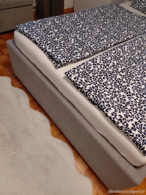 Neuwertiges Polsterbett Bild 3