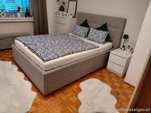Neuwertiges Polsterbett Bild 2