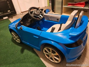 Elektroauto Kinderfahrzeug Audi TT RS Bild 3