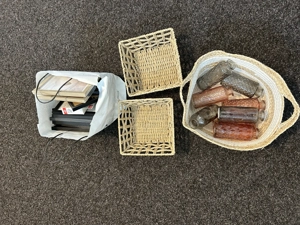 Hochzeits Deko (Vasen, Bilderrahmen, Geschenkbox) Bild 4