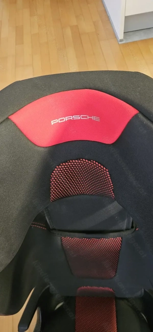 Porsche Kindersitz Junior Seat i-Size kaum benutzt - wie neu Bild 4