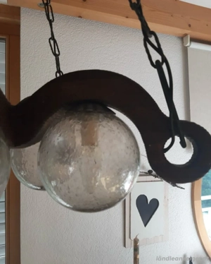 alte, rustikale Lampe Bild 3