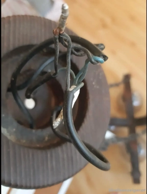 alte, rustikale Lampe Bild 5