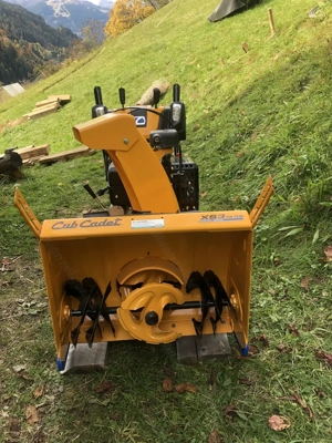 Schneefräse MTD Cub Cadet mit Raupenantrieb Bild 2