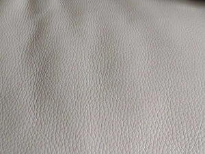 3er Ledersofa mit 2 Kissen in Weiss, Leder Neuwertig, (Hersteller Machalke Deutschland) Bild 2